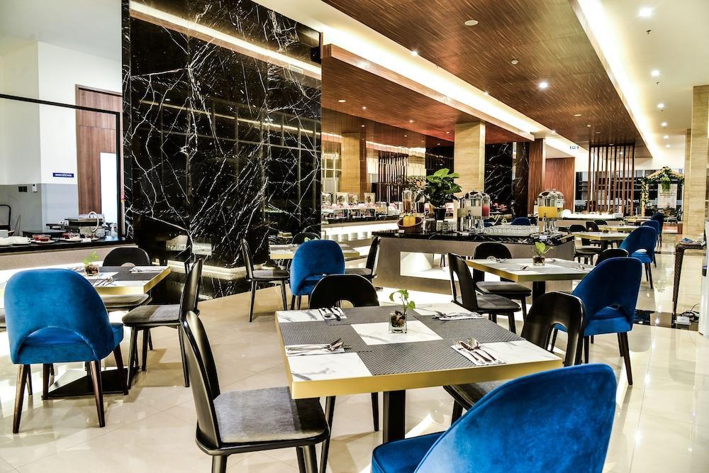 Aston Sidoarjo City Hotel & Conference Center Ngoại thất bức ảnh