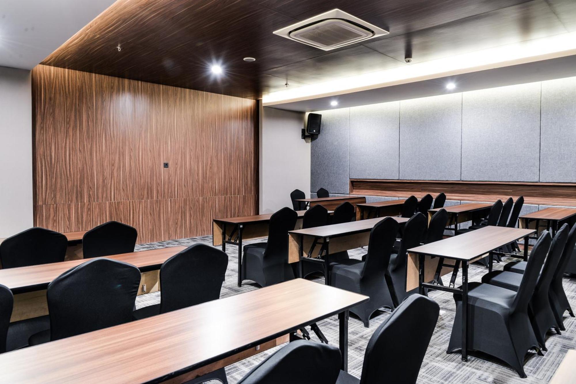 Aston Sidoarjo City Hotel & Conference Center Ngoại thất bức ảnh